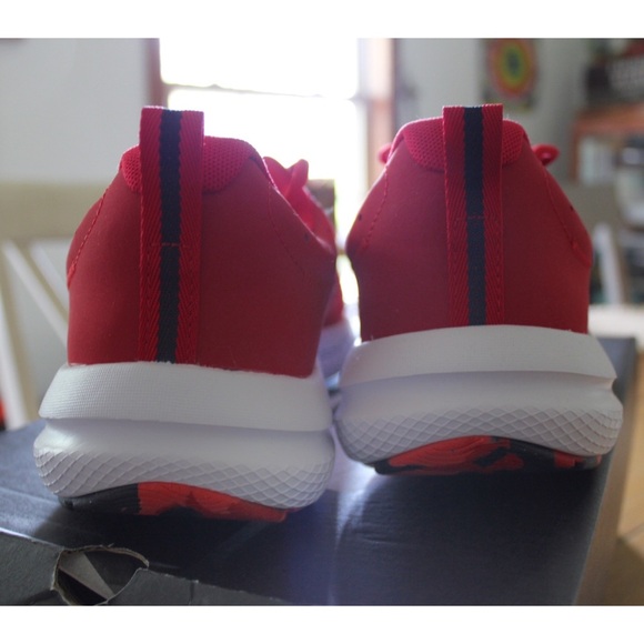 Men’s Under Armour Charged Assert 10 Sneakers Red Black Size 11 BNIB - Picture 4 of 10